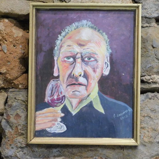 Homme au verre de vin